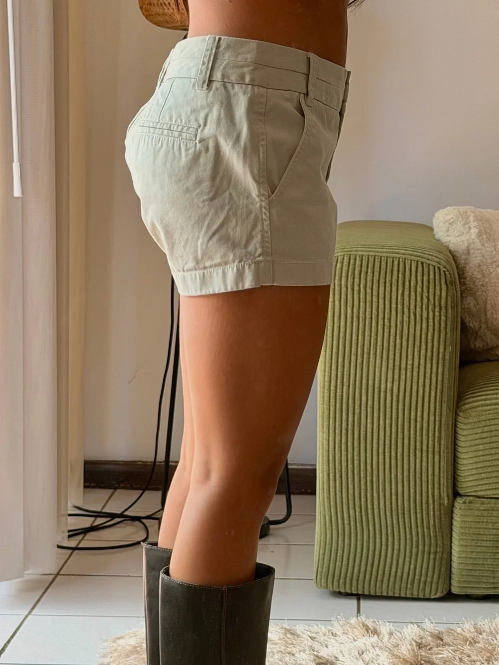 Classic Mid-Rise Cream Women's Shorts